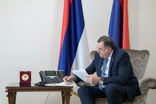 dodik_lavrov_telefon.jpg