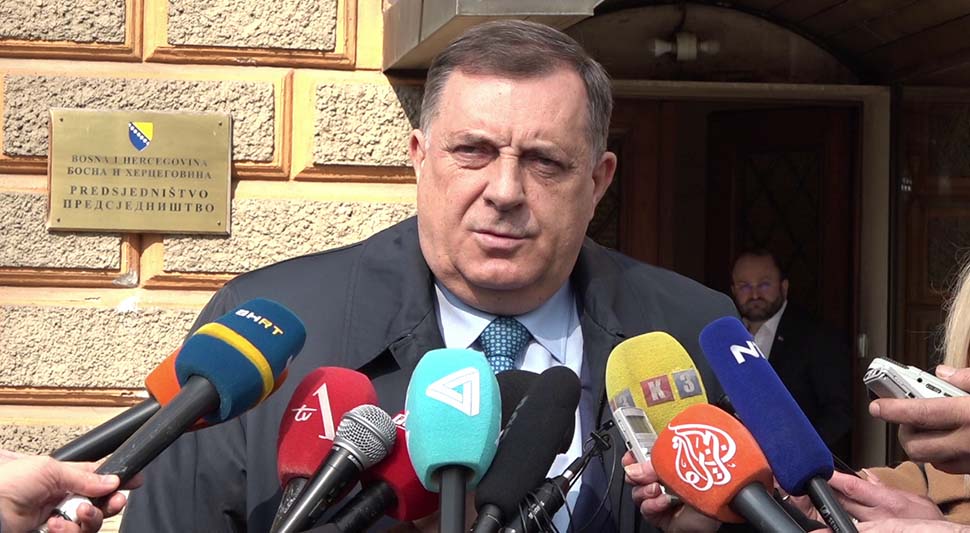 621fb2cfb00df-Dodik.jpg