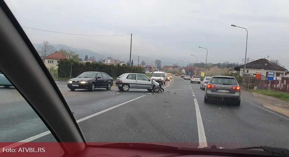 Sudar dva vozila na ulazu u Banjaluku, saobraćaj usporen