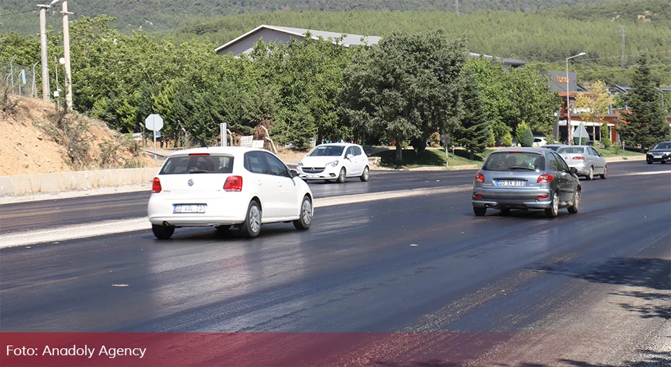Topi se asfalt zbog visokih temperatura