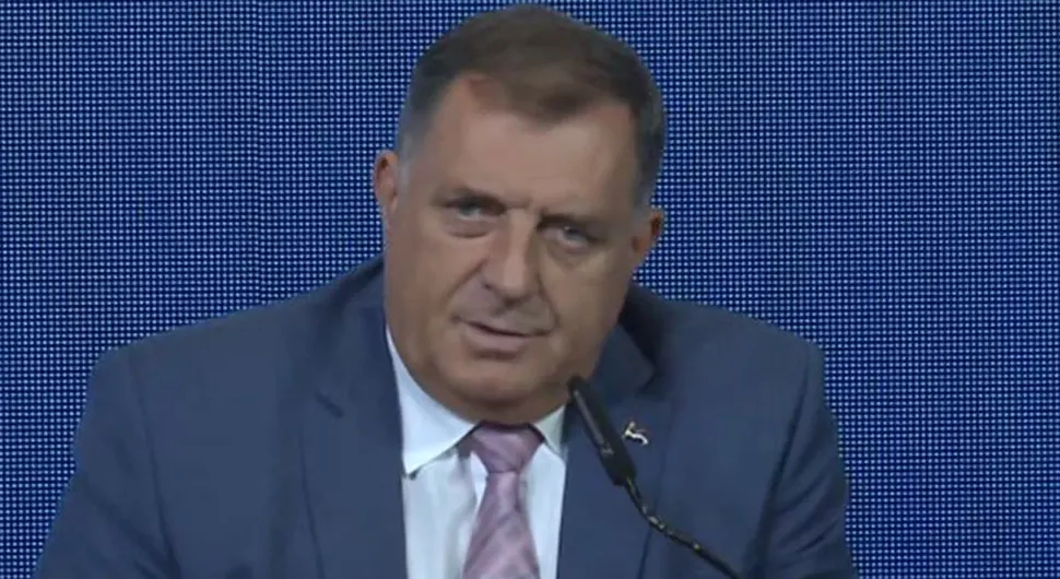 Dodik poručio mladima: Čuvajte zavičaj, jezik i identitet