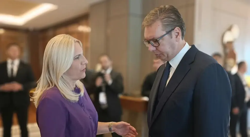 Cvijanovićeva u Skoplju razgovarala sa Vučićem