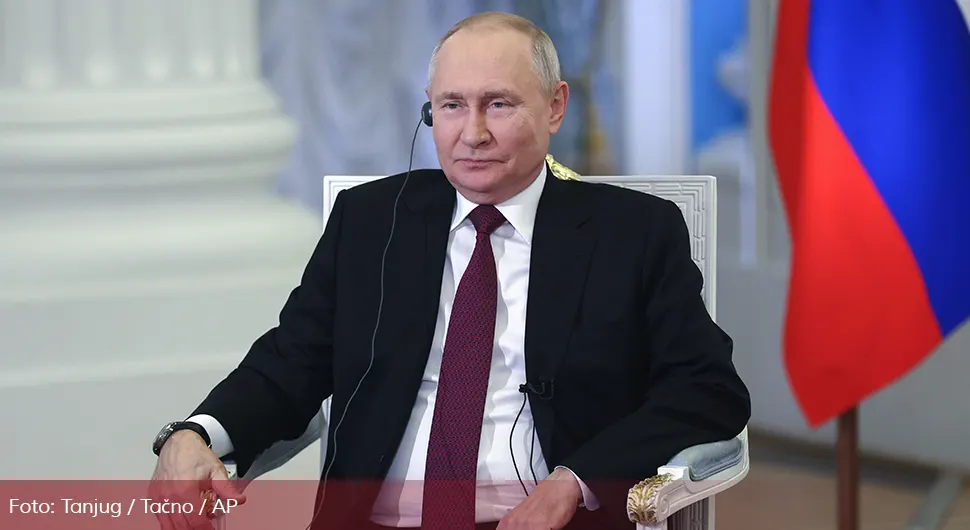 Internet bruji o obrazima Vladimira Putina: 