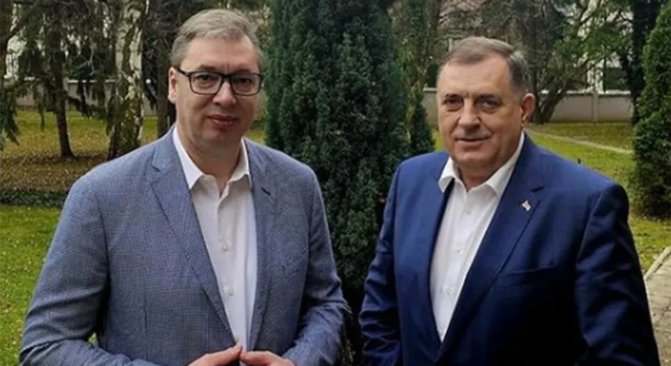 Predsjednik Dodik se zahvalio Vučiću na čestitkama povodom Dana Republike