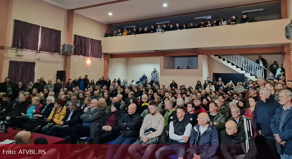 Lopare: Okupili narod zbog litijuma, pa pričali protiv Srbije