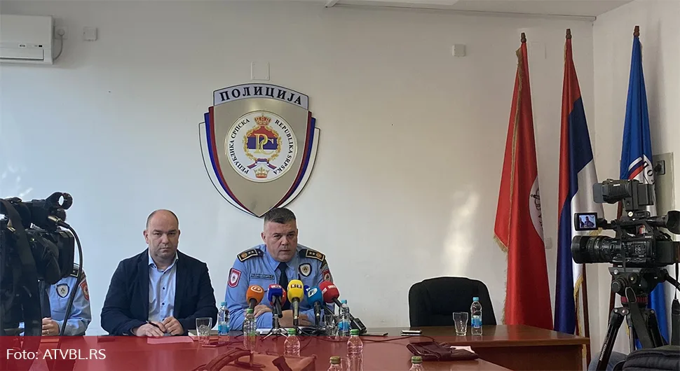 Vanredna konferencija za novinare povodom teškog ubistva u Doboju
