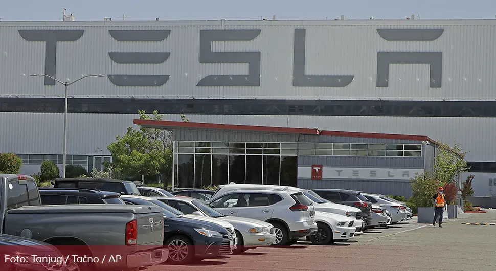 Tesla Sajbertrak ipak ne može da plovi