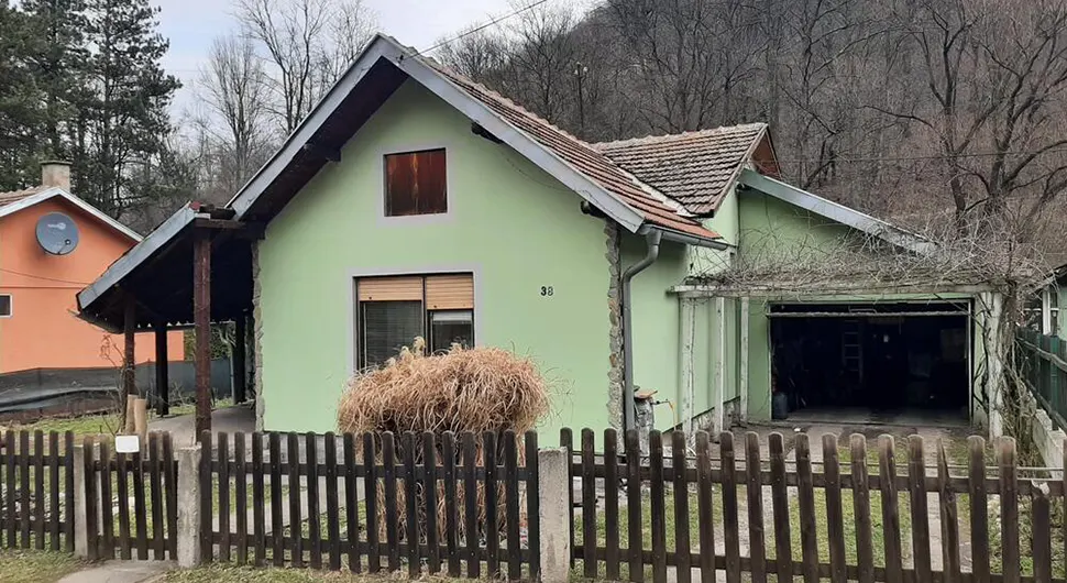 Ceca prodaje prelijepu kuću na selu, cijena sitnica