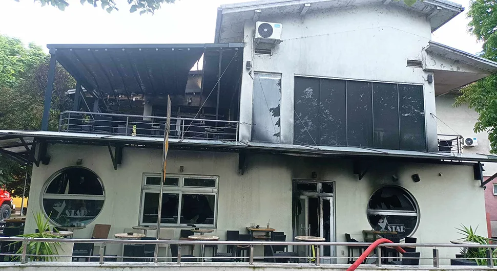 Detalji požara u Novom Gradu: Unio kantu benzina u kafić i zapalio ga