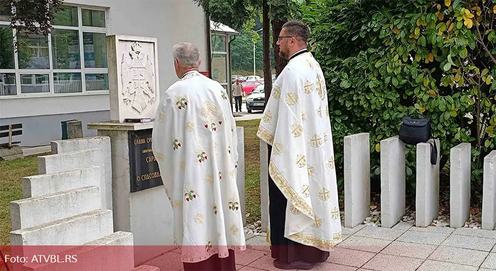 Источно Ново Сарајево обиљежава Спасовдан, положени вијенци на споменик 