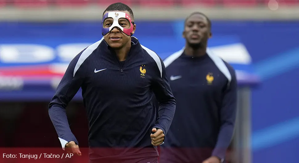 Mbape ne smije na utakmici nositi masku koju je imao na treningu