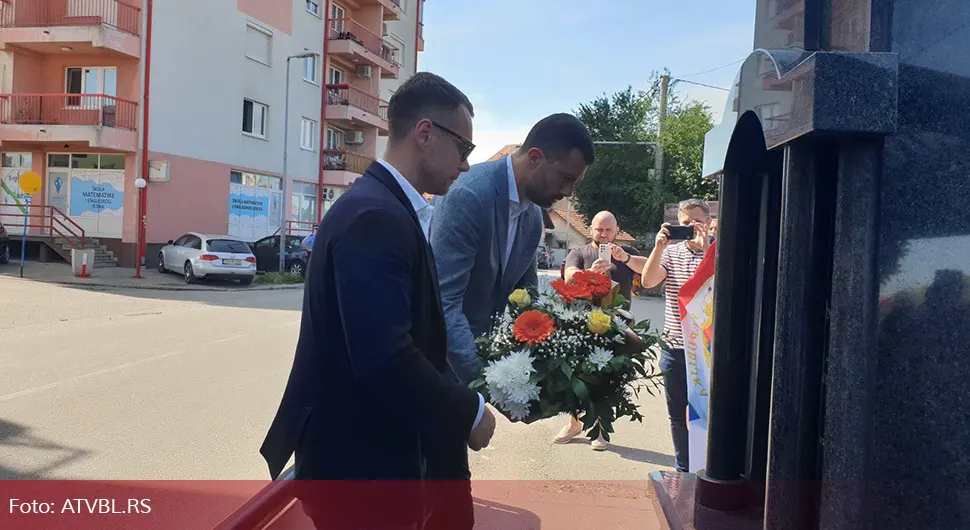 Igor Dodik i Bojan Savić odali počast komandantu Mauzeru: Ponosni na heroja