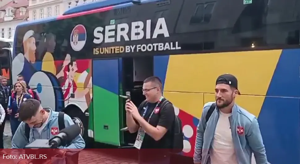 Nemile scene u Augzburgu: Albanci provocirali fudbalere Srbije ispred hotela