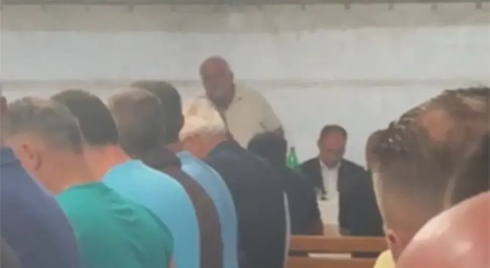 Pojavio se snimak: Potpredsjednik banjalučkog DЕMOS-a poziva ljude da glasaju za Stanivukovića