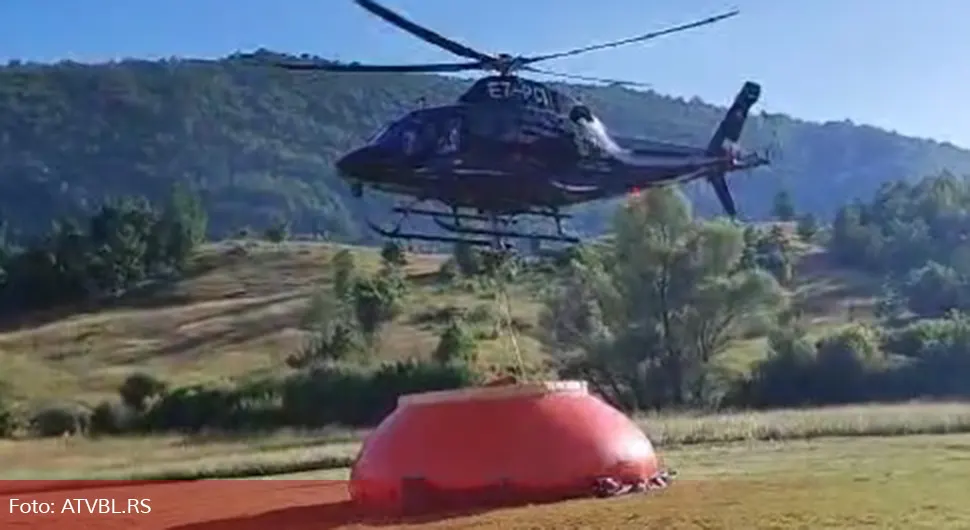 Helikopterski servis Srpske ponovo angažovan na gašenju požara kod Gacka