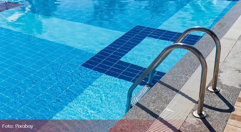 Након купања у добојском базену 21 особа затражила помоћ: На терену полиција и инспектори