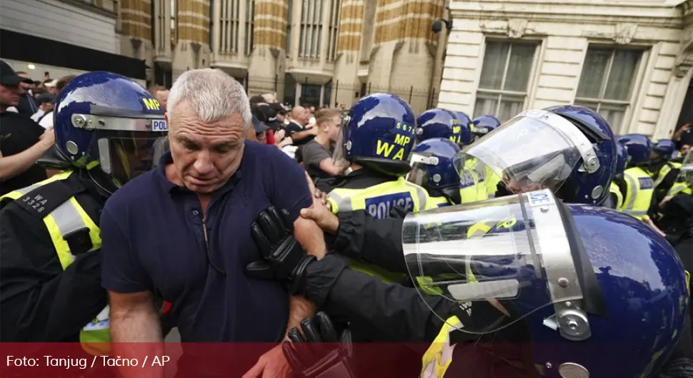 U Londonu uhapšeno još 15 osoba koje su učestvovale u neredima