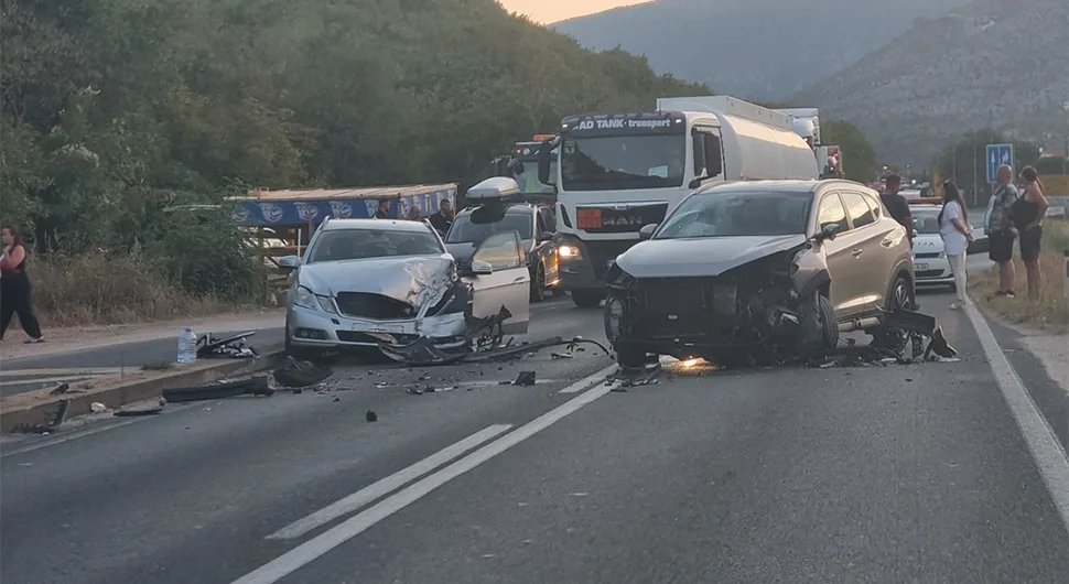 Teška saobraćajka kod Mostara: Ima povrijeđenih