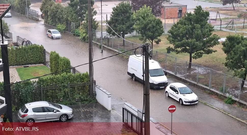 Пожар у Бањалуци након невремена, поплављени подруми и гараже