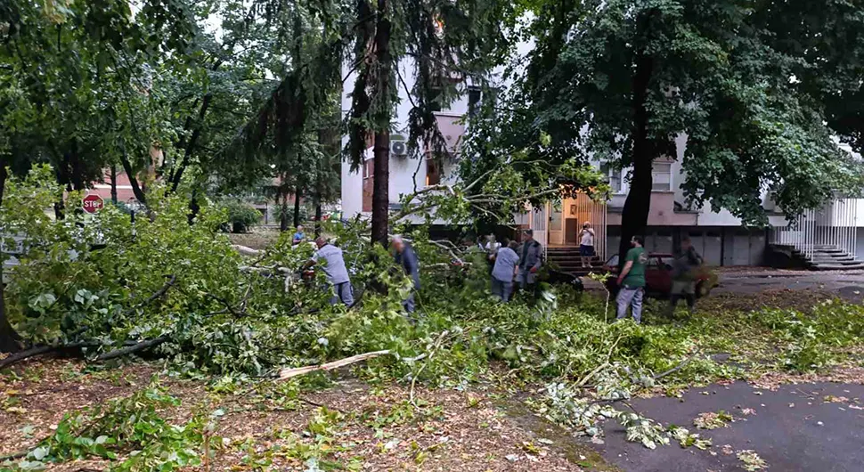 Olujno nevrijeme ostavilo dijelove Srpske bez struje