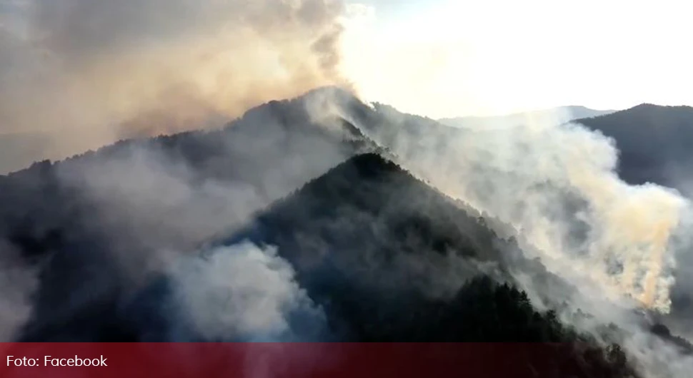 Велики пожар се шири код Жепча: Тражи се помоћ ОС БиХ, моле се и мјештани да помогну у гашењу