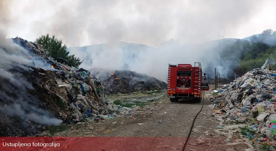 Gori nelegalna deponija u Kotor Varošu: Mještani se guše u smradu, nadležni ćute