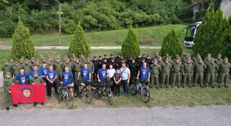 Pripadnici Žandarmerije trčali do Hilandara kako bi pomogli penzionisanom kolegi koji je bolestan