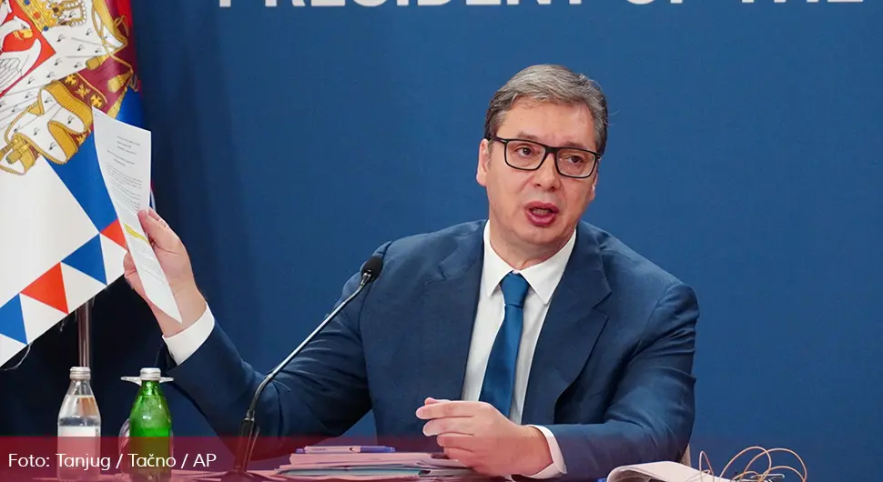 Vučić: Helez je najgluplji ministar