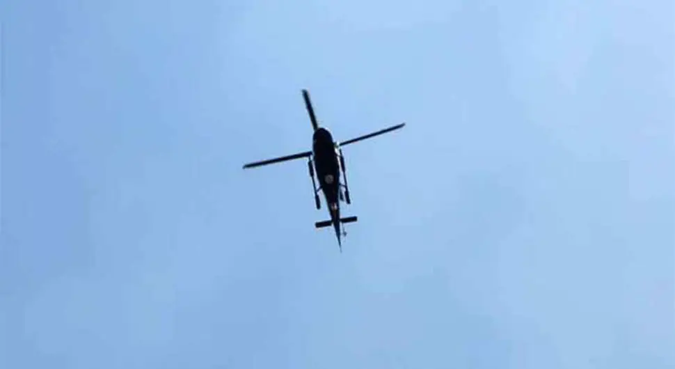 Tinejdžeri zapalili vojni helikopter