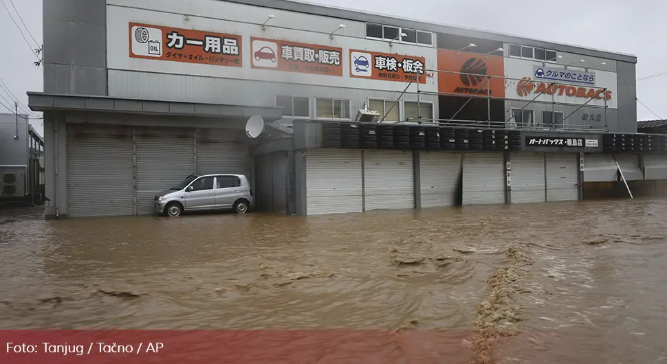 Poplave i klizišta u Japanu, traga se za šest ljudi