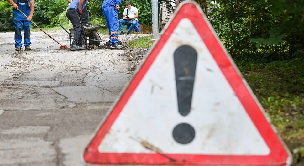 Пријети нови колапс: Обуставе саобраћаја у центру Бањалуке