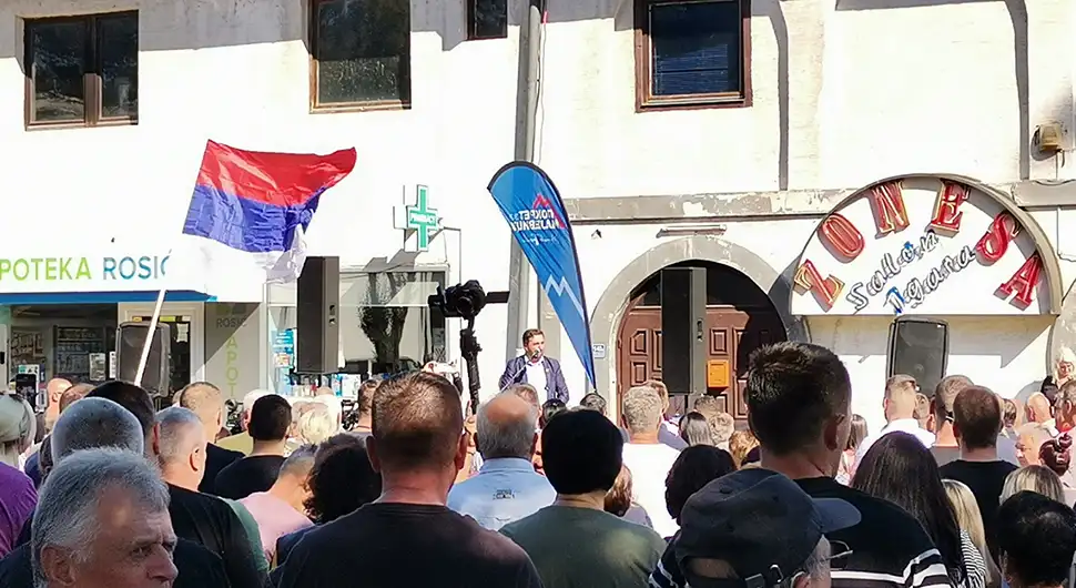 Ljubiša Petrović udario na politiku Aleksandra Vučića!