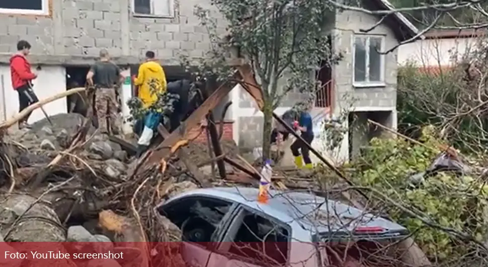 Žena koja je izgubila bebu i spaseni dječak su van životne opasnosti