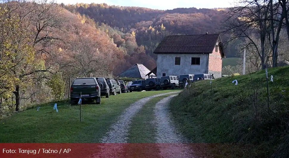 Траже Балијагића: Блокирани сви прилази селу, војска и полиција на терену