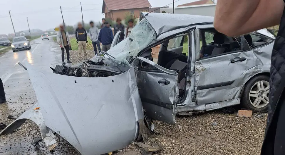 Jeziva slika sa mjesta udesa kod Bijeljine, jedna osoba poginula