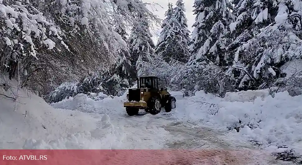 Najteža situacija u Kneževu i Kotor Varošu, mašinski tim RUCZ krenuo ka tim opštinama