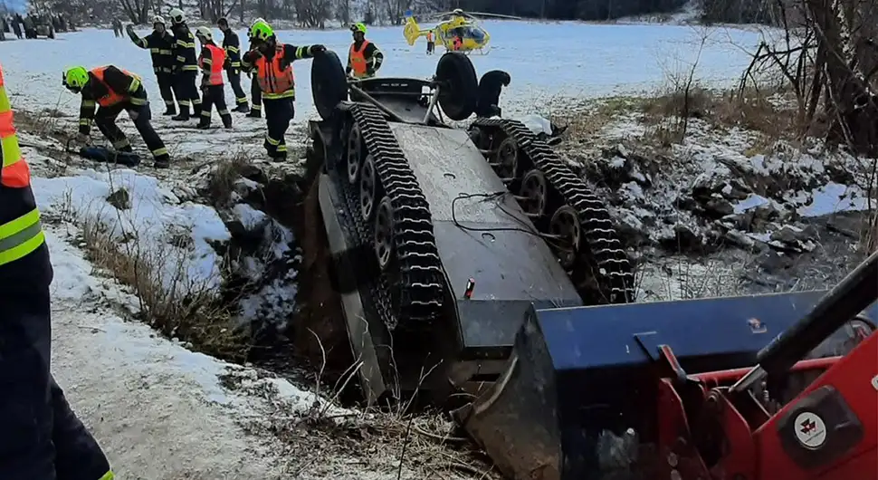 Tragedija na granici: Proklizao tenk, ima mrtvih