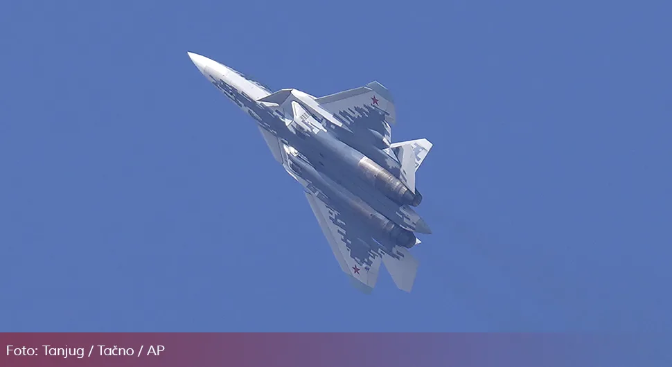 Snimak oduzima dah: Suhoj Su-57 poletio za 11 sekundi!