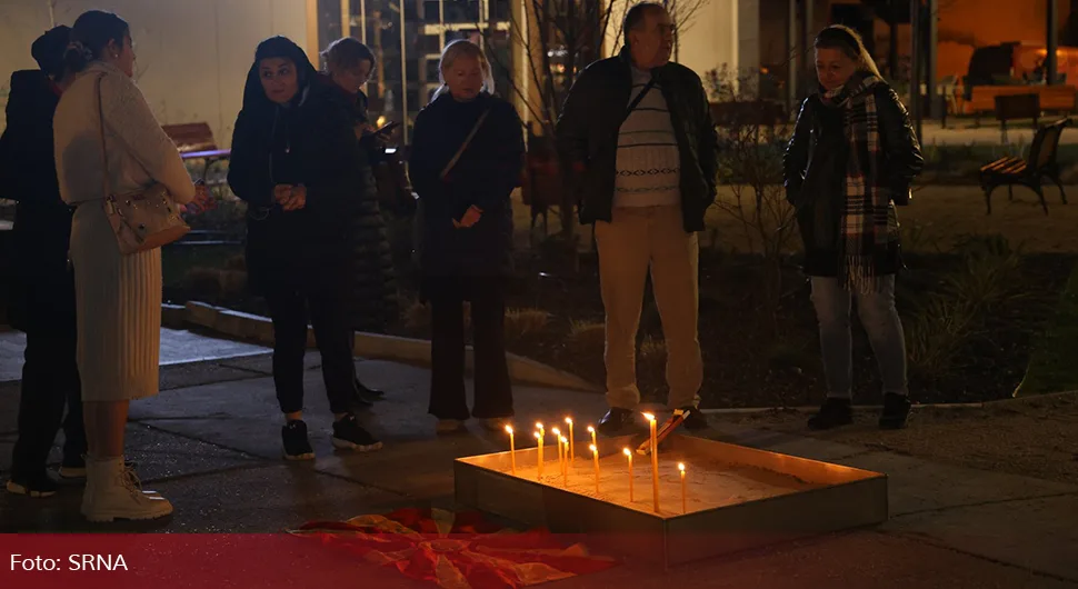 Banjalučani odaju počast za stradale u Kočanima