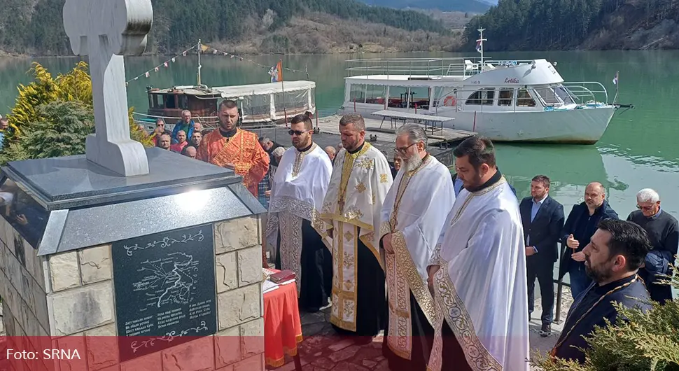 Додик: Стари Брод је мјесто гдје истовремено одјекују тишина и крици српских жртава